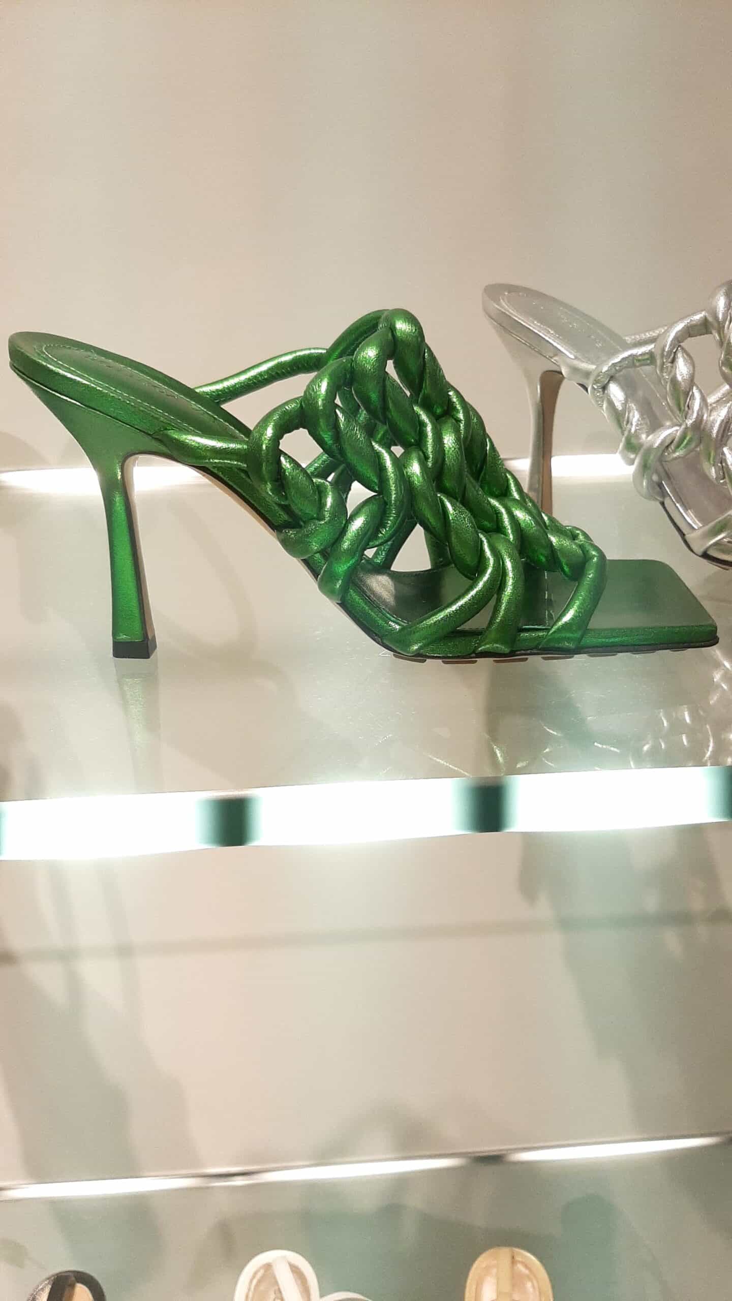 retail women ss23 party sandals mule strappy tresse square leather metallics soft green bottega veneta