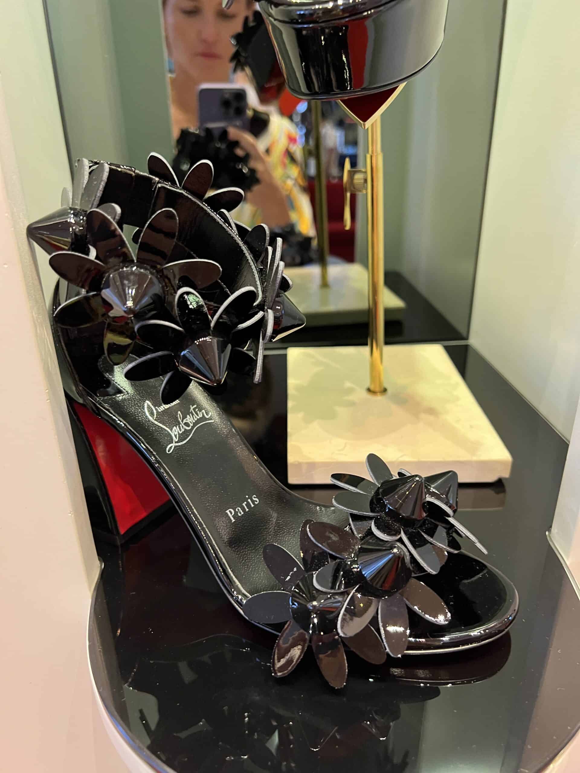 retail women ss23 sandals patent flower studs black red louboutin