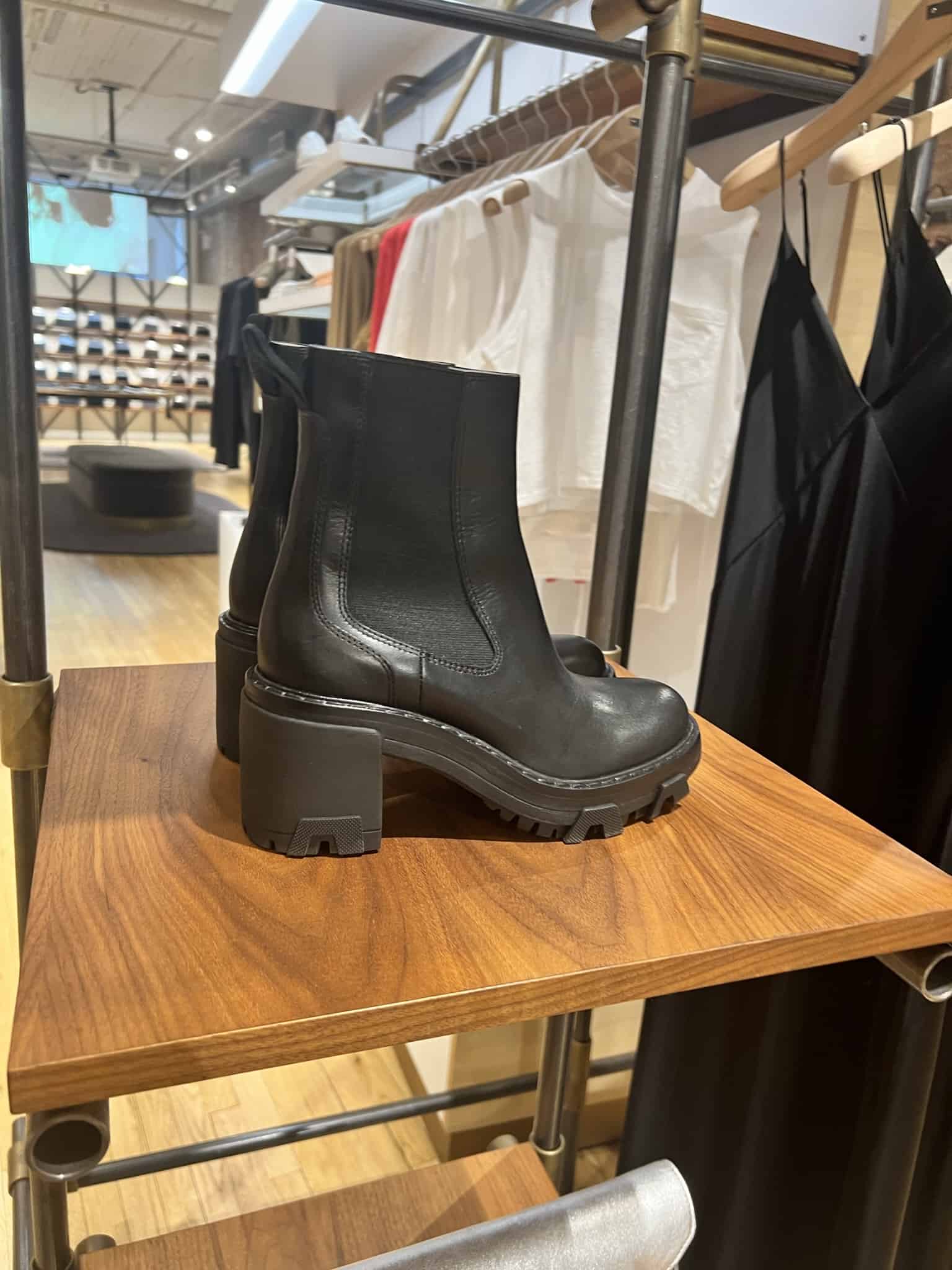 1 retail women ss23 chelsea booties block heels cleated leather black rag bone