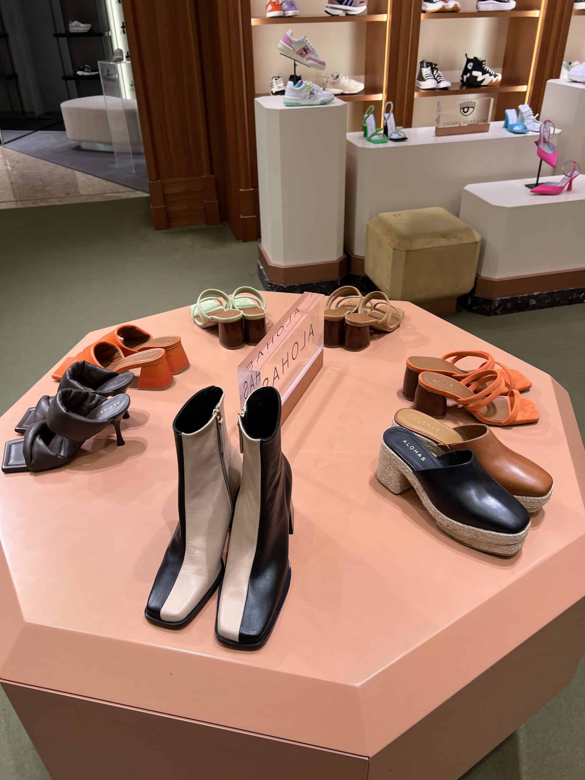 112 retail women ss23 booties sandals scarpins mule leather soft naturals neutrals alohas rinascente