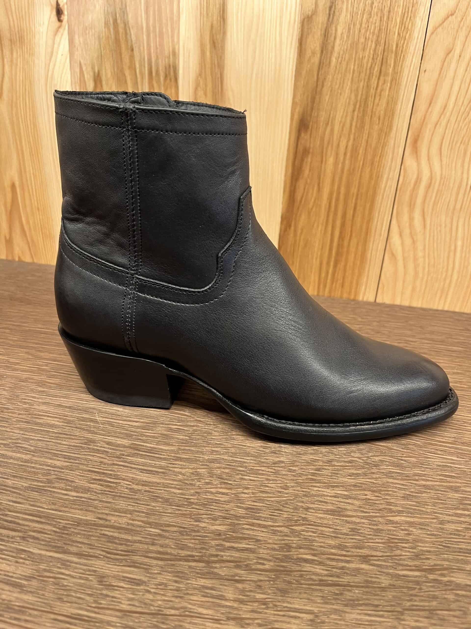 12 retail women ss23 western booties leather black tecovas 1